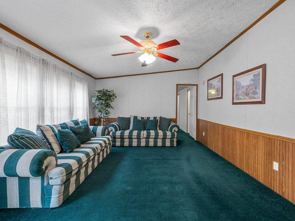 227 Red Oak Drive Property Photo 5