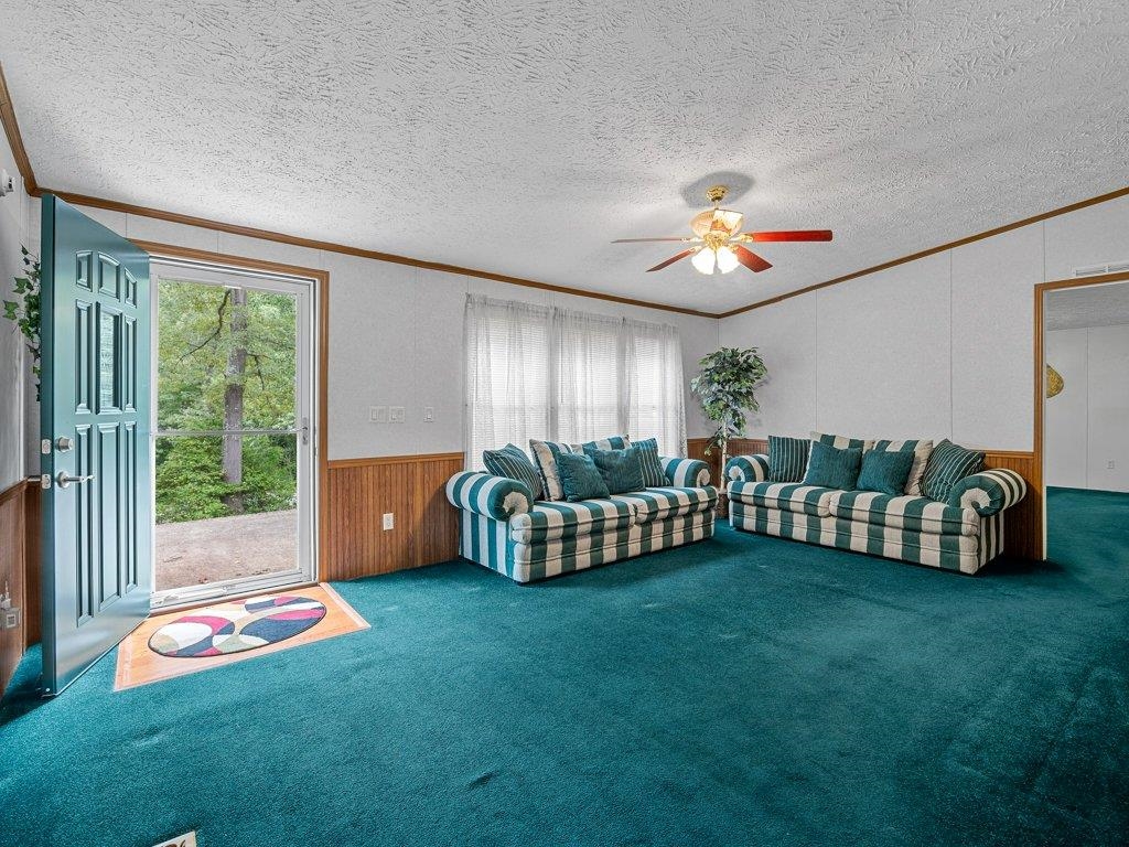 227 Red Oak Drive Property Photo 6