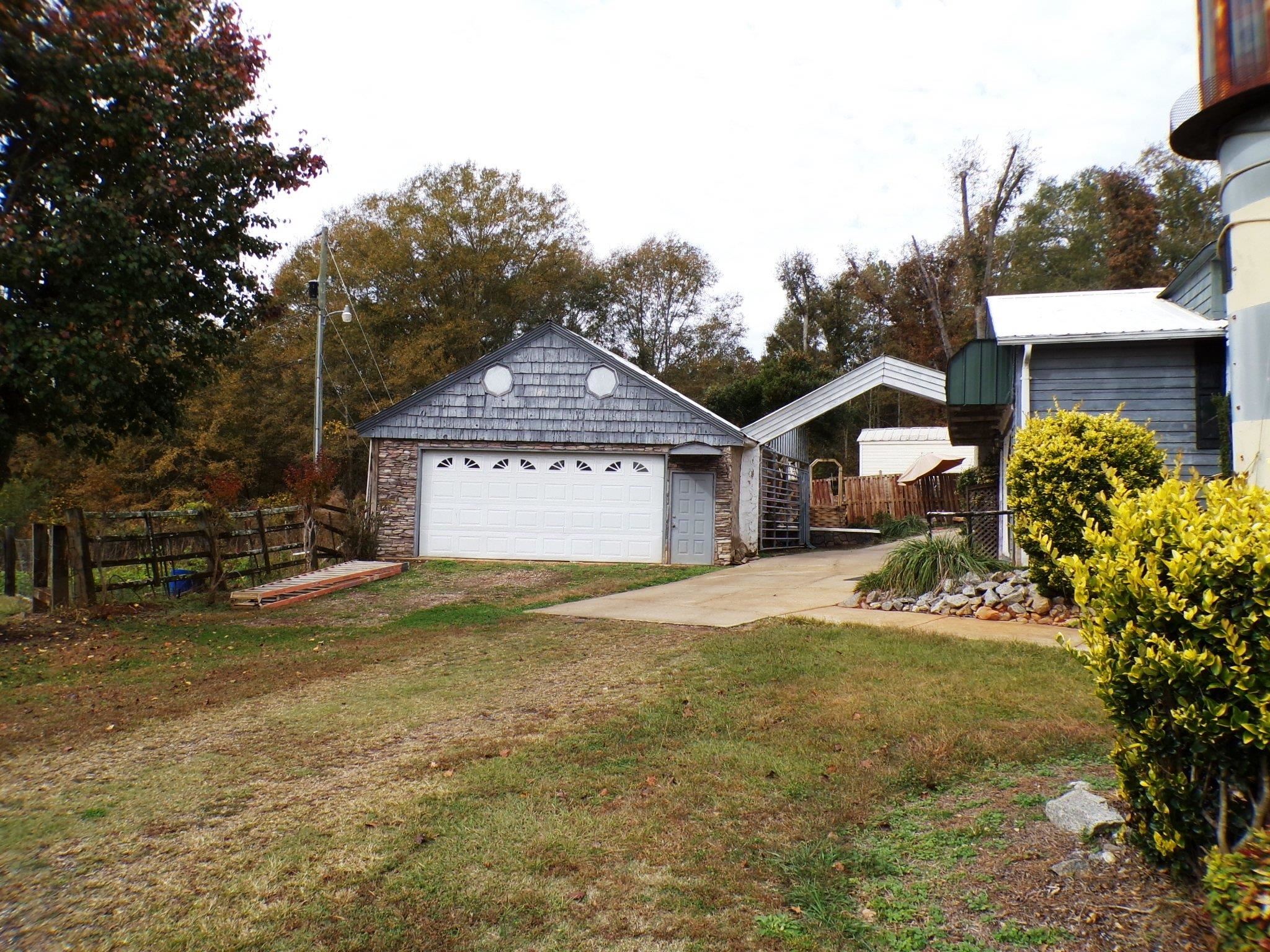 850 Springdale Road Property Photo 6