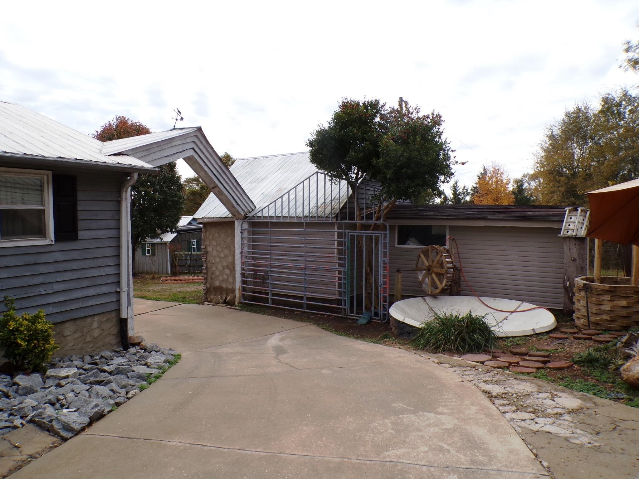 850 Springdale Road Property Photo 10