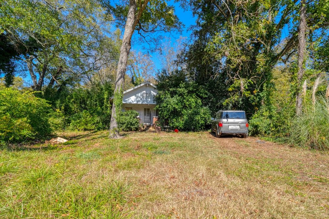 330739 Property Photo 3