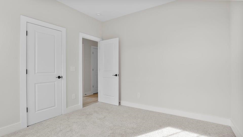 563 Winstone Trail Property Photo 11