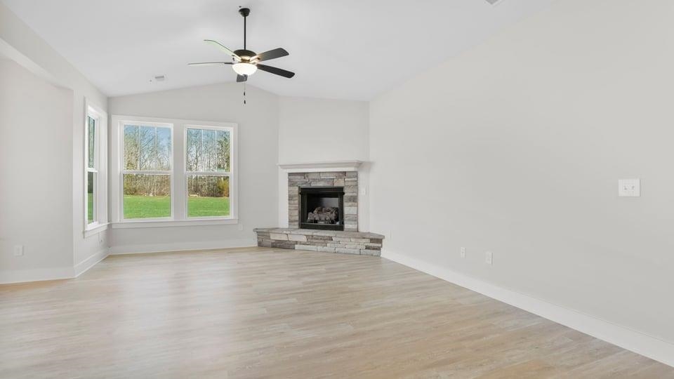 563 Winstone Trail Property Photo 12
