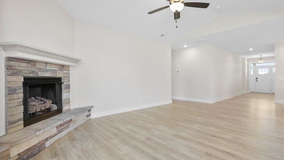 563 Winstone Trail Property Photo 13