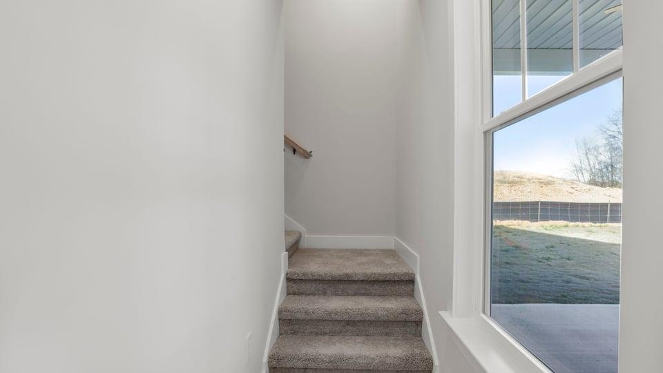 563 Winstone Trail Property Photo 25
