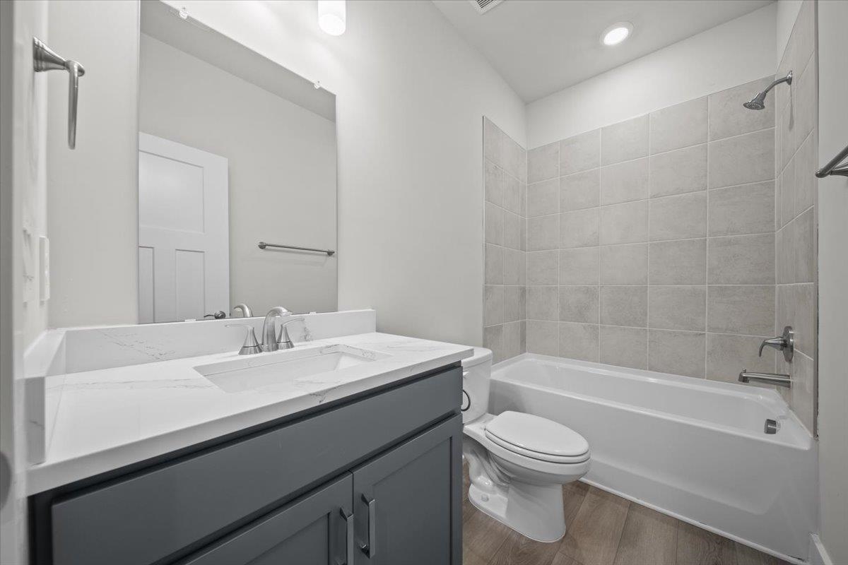 504 Tilson Road Property Photo 13