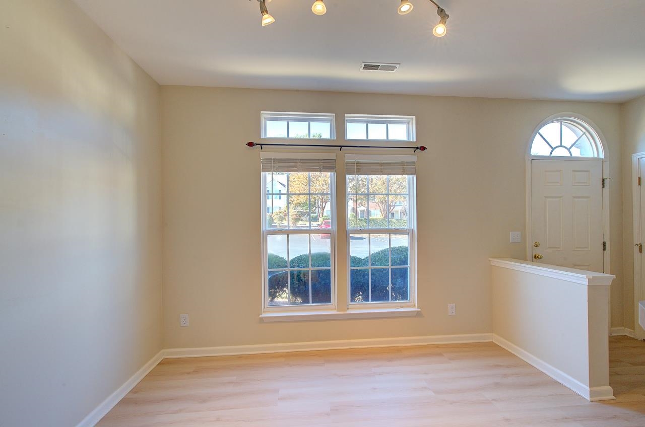 145 Spring Crossing Circle Property Photo 11