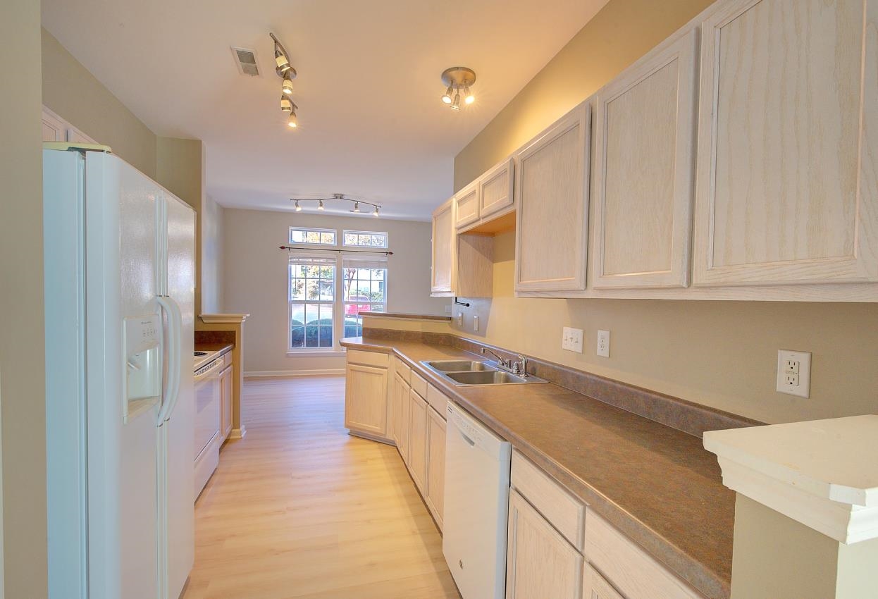 145 Spring Crossing Circle Property Photo 16