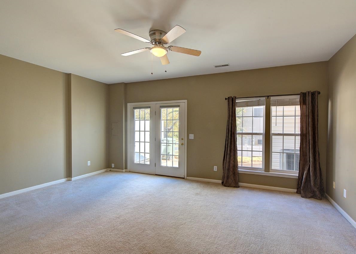 145 Spring Crossing Circle Property Photo 17