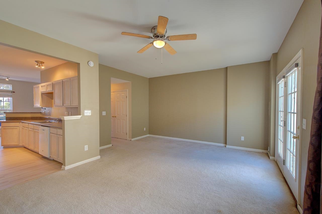 145 Spring Crossing Circle Property Photo 21