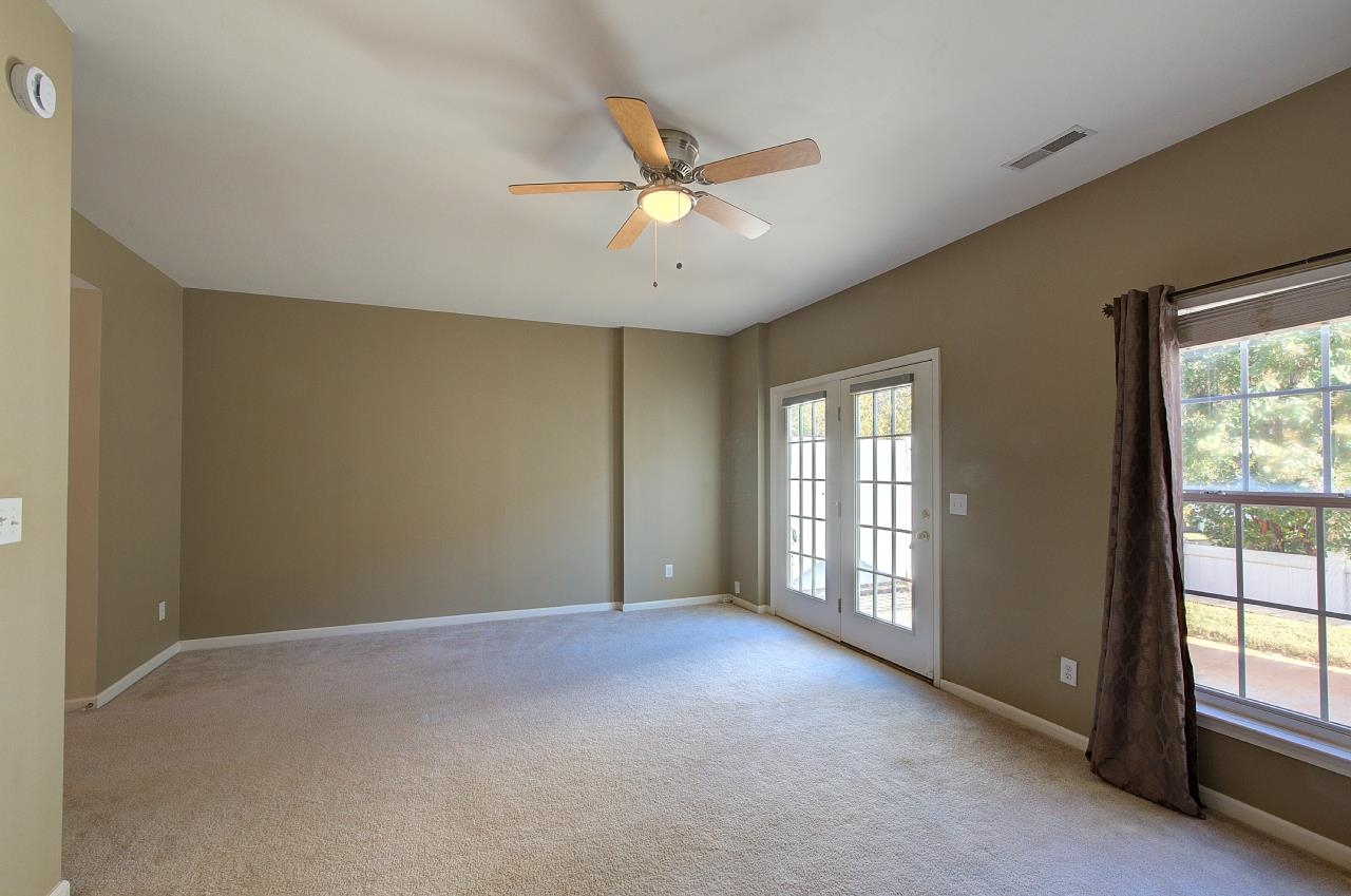 145 Spring Crossing Circle Property Photo 22