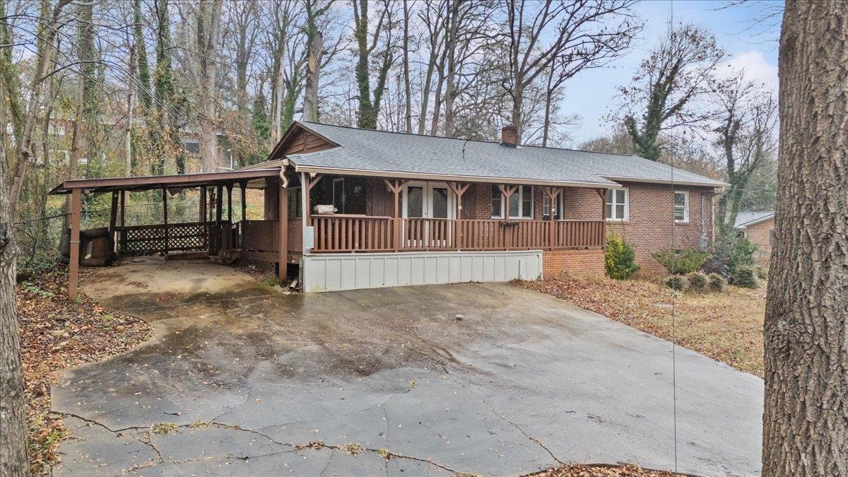 108 Linda Lane Property Photo 2