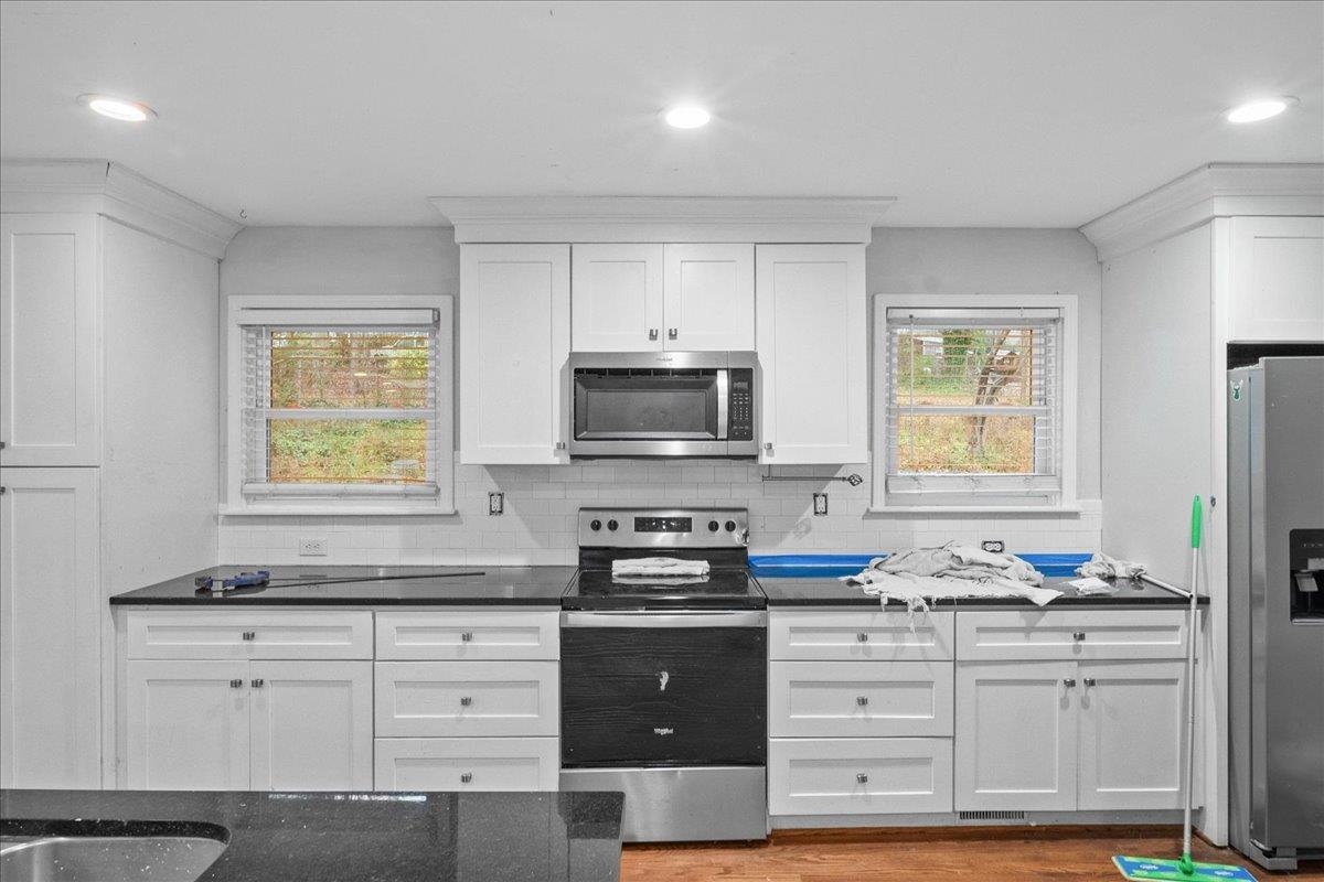 108 Linda Lane Property Photo 6