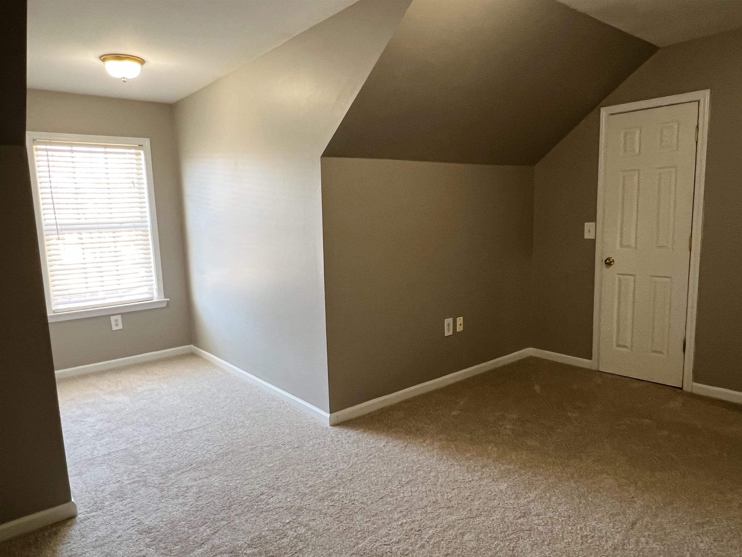 373 Still Water Circle Property Photo 21