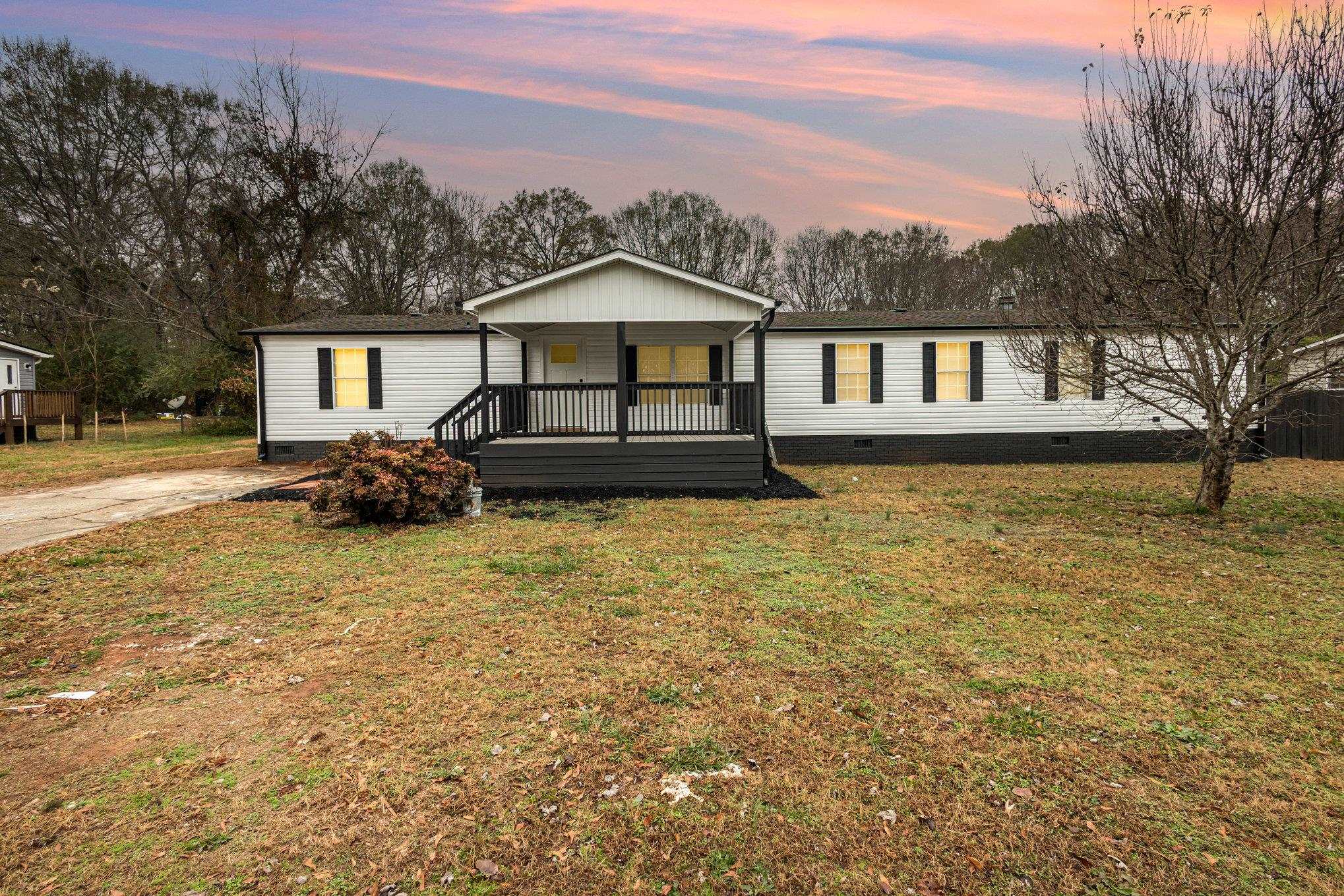1635 Anderson Ridge Road Property Photo 2