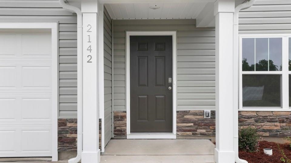 2142 Pierett Circle Property Photo 3