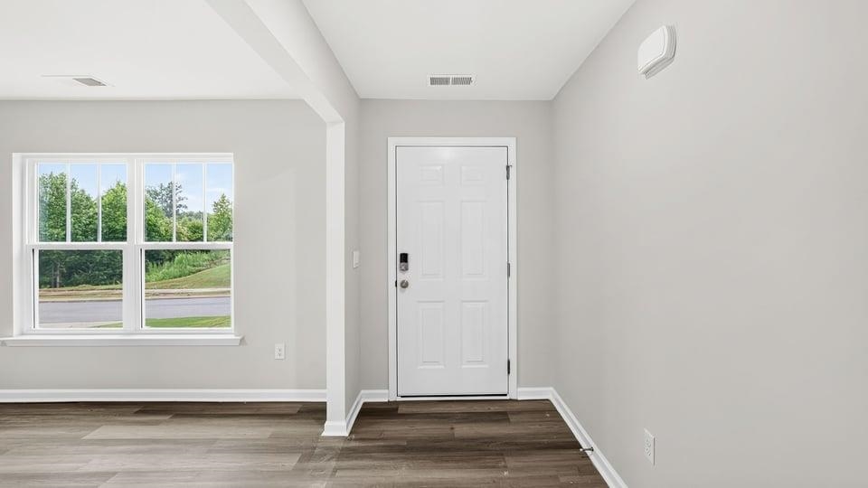 2142 Pierett Circle Property Photo 5