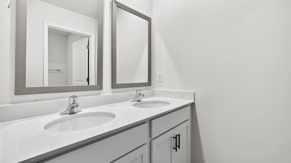 2142 Pierett Circle Property Photo 22