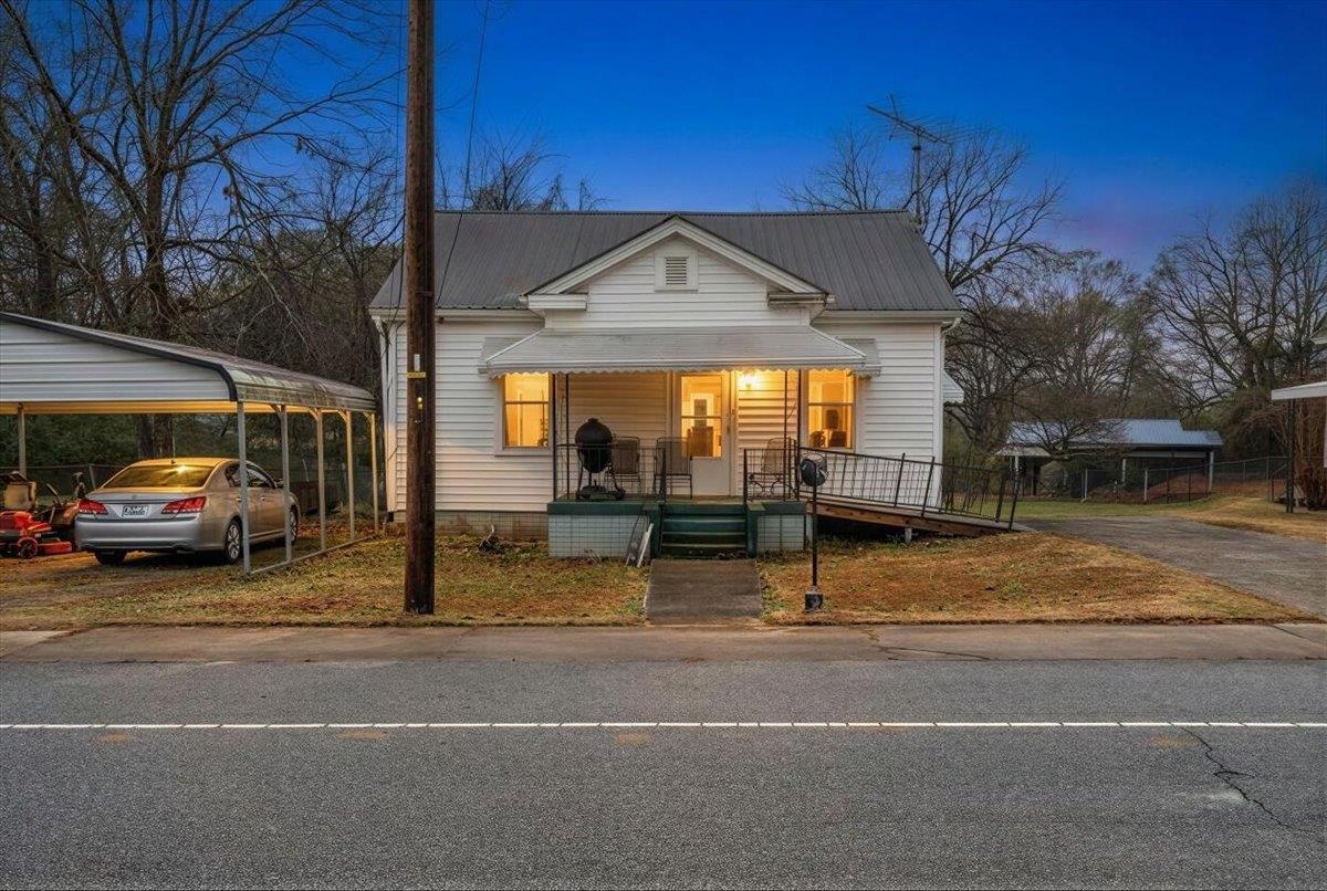 550 Leaman Avenue Property Photo 3