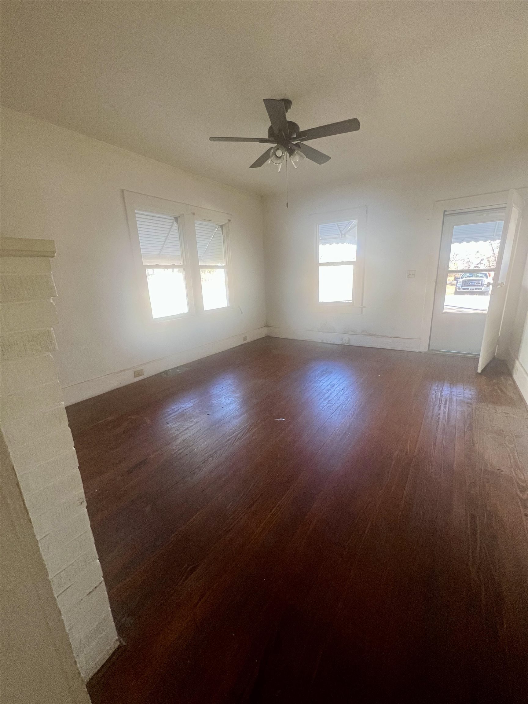 550 Leaman Avenue Property Photo 9