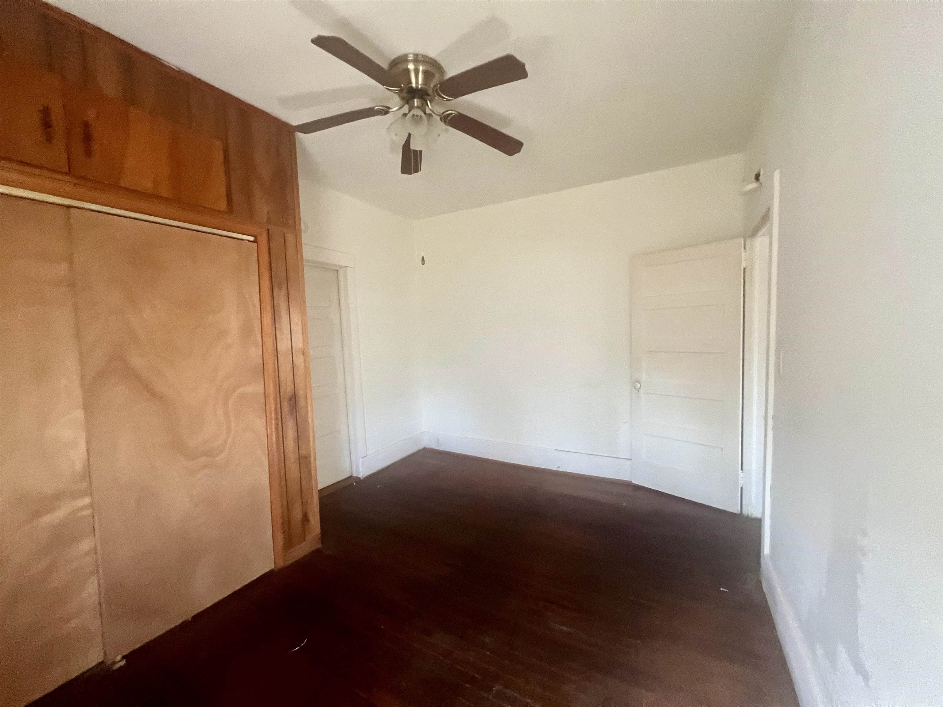550 Leaman Avenue Property Photo 11