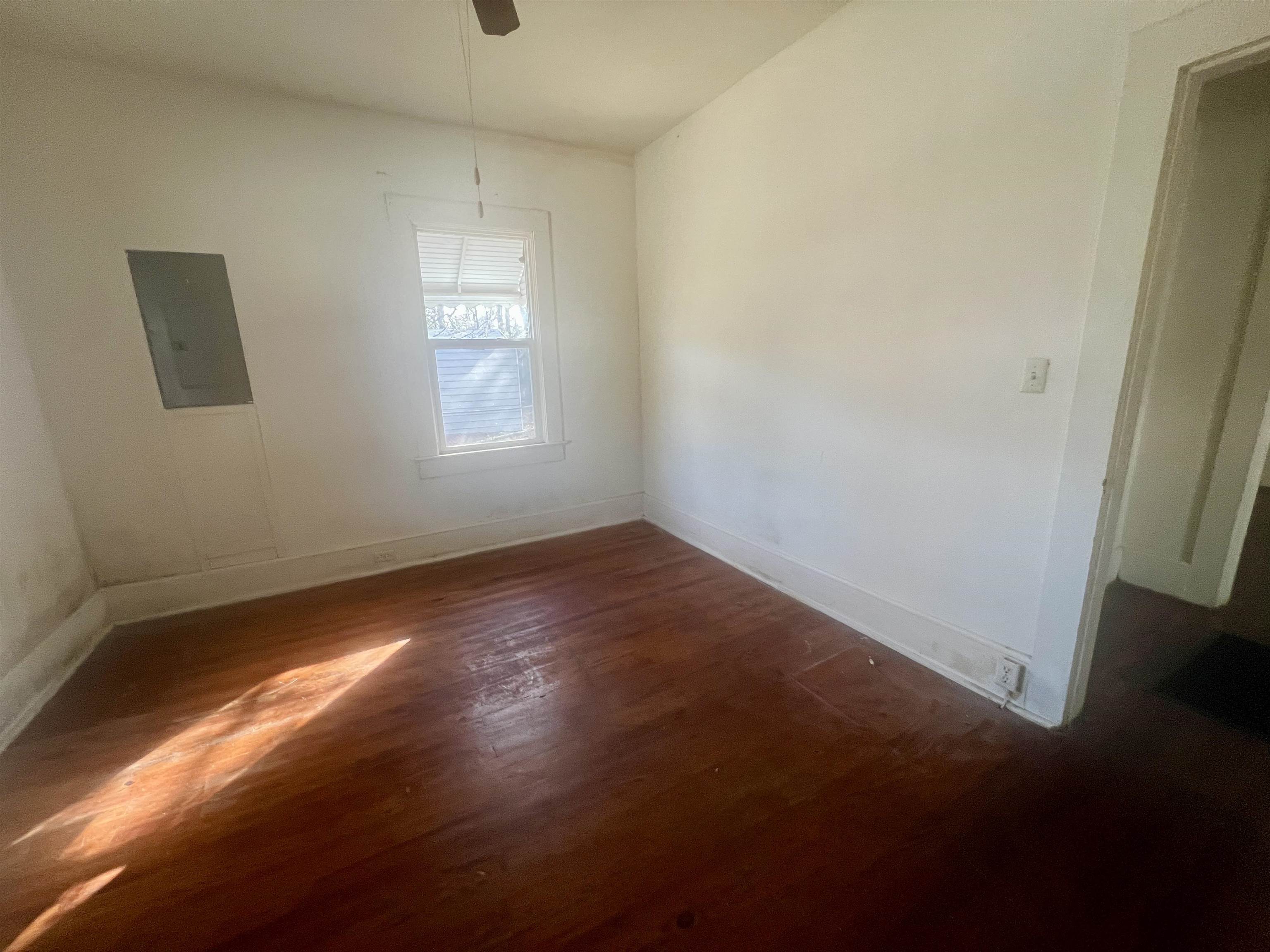 550 Leaman Avenue Property Photo 13