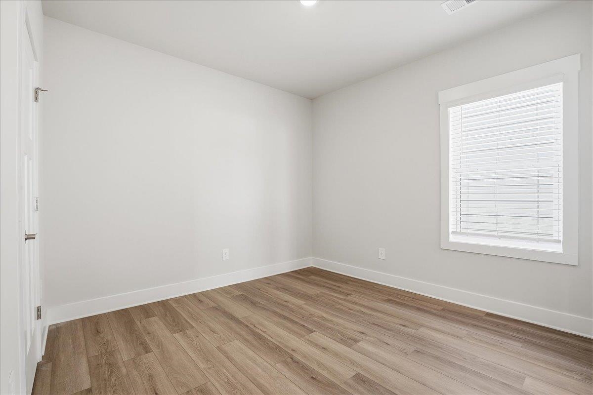 337 Allingham Road Property Photo 15