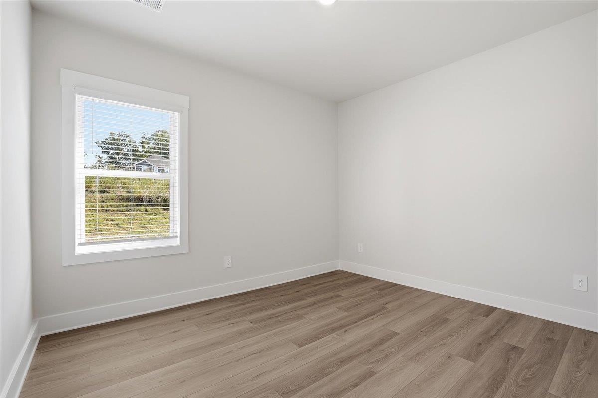 337 Allingham Road Property Photo 17