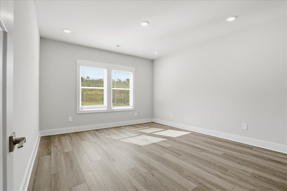 337 Allingham Road Property Photo 25