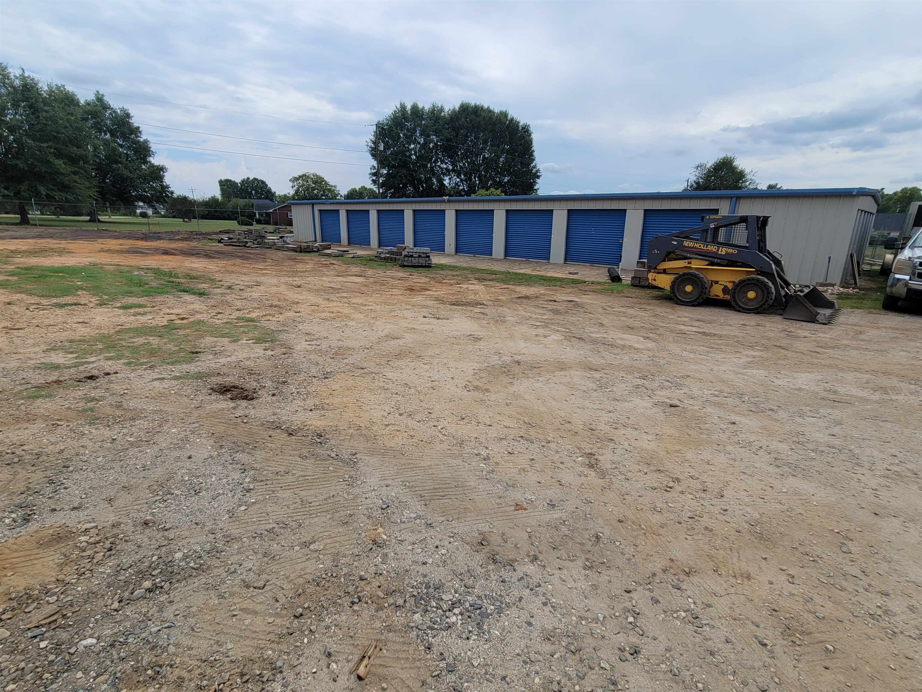 332084 Property Photo 4