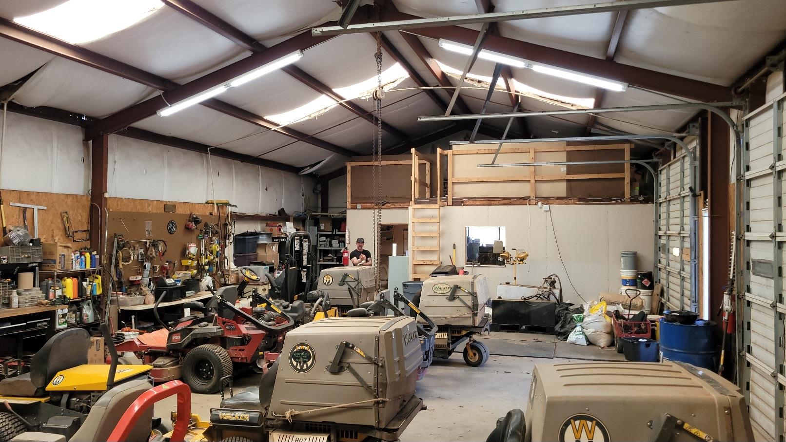 332084 Property Photo 11