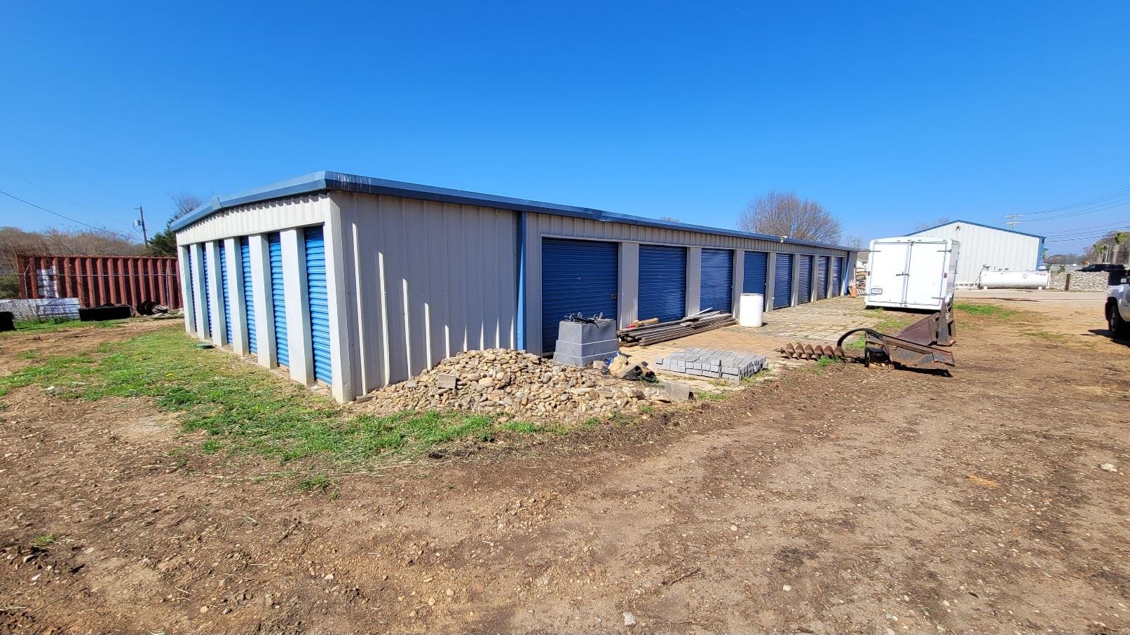 332084 Property Photo 17