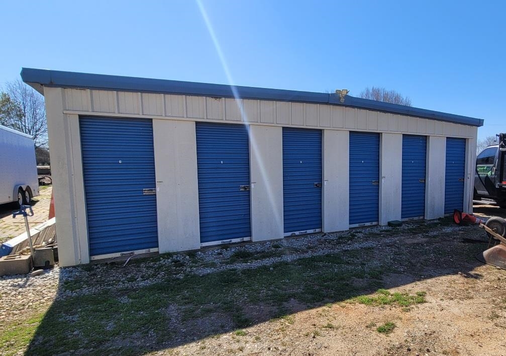 332084 Property Photo 18