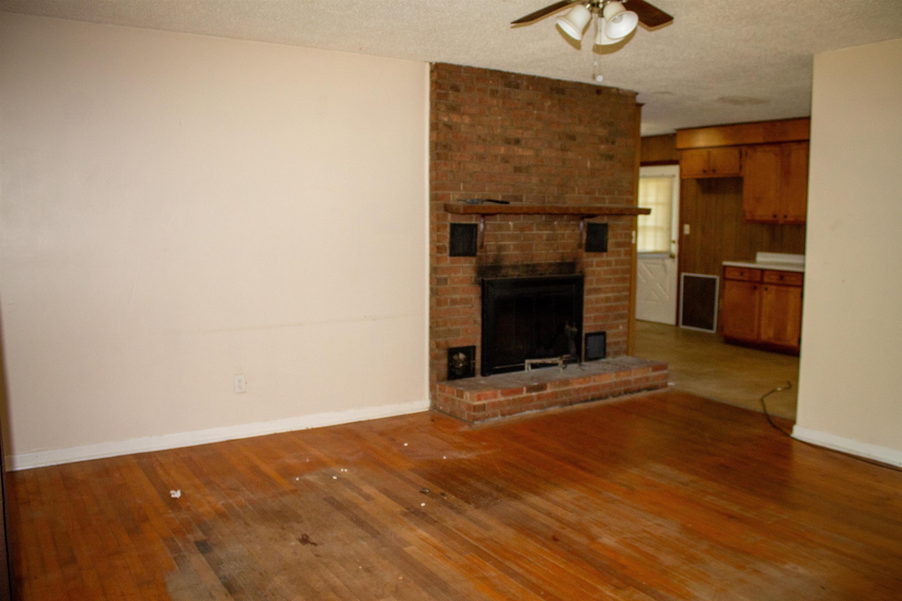 332142 Property Photo 5