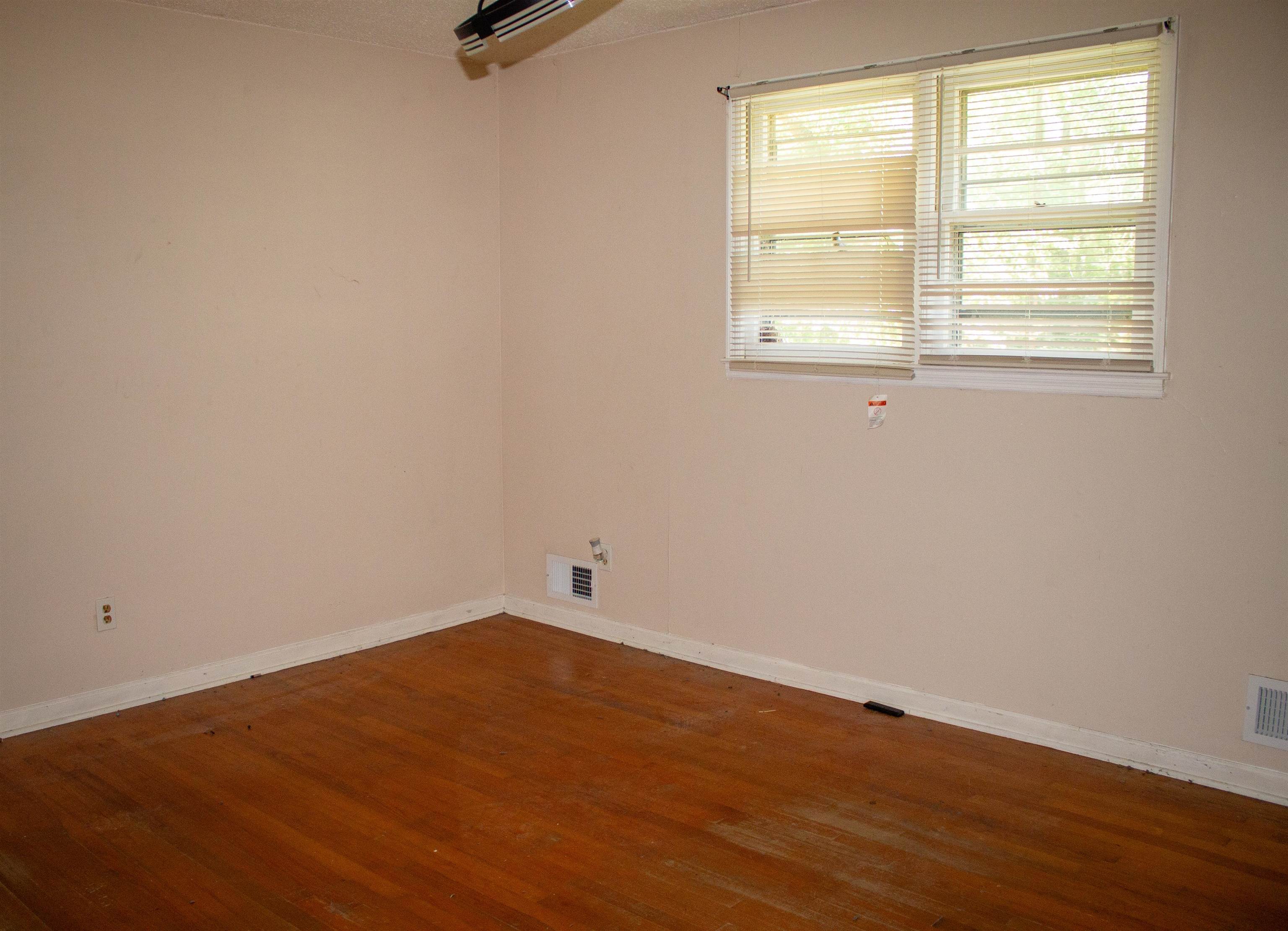 332142 Property Photo 8
