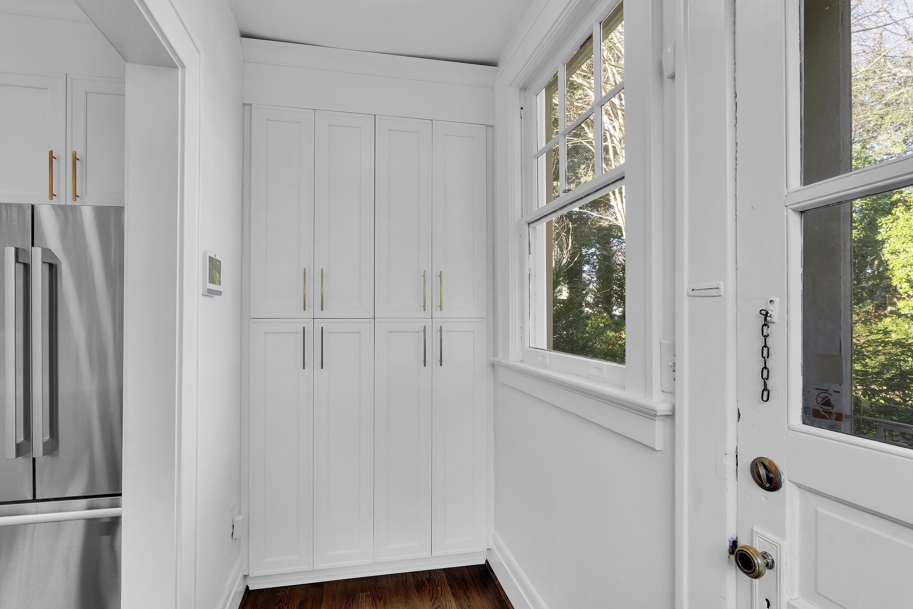 662 Otis Boulevard Property Photo 13