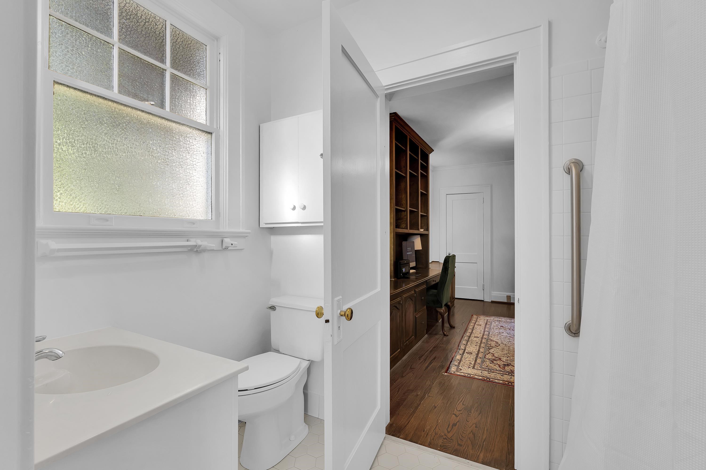 662 Otis Boulevard Property Photo 18