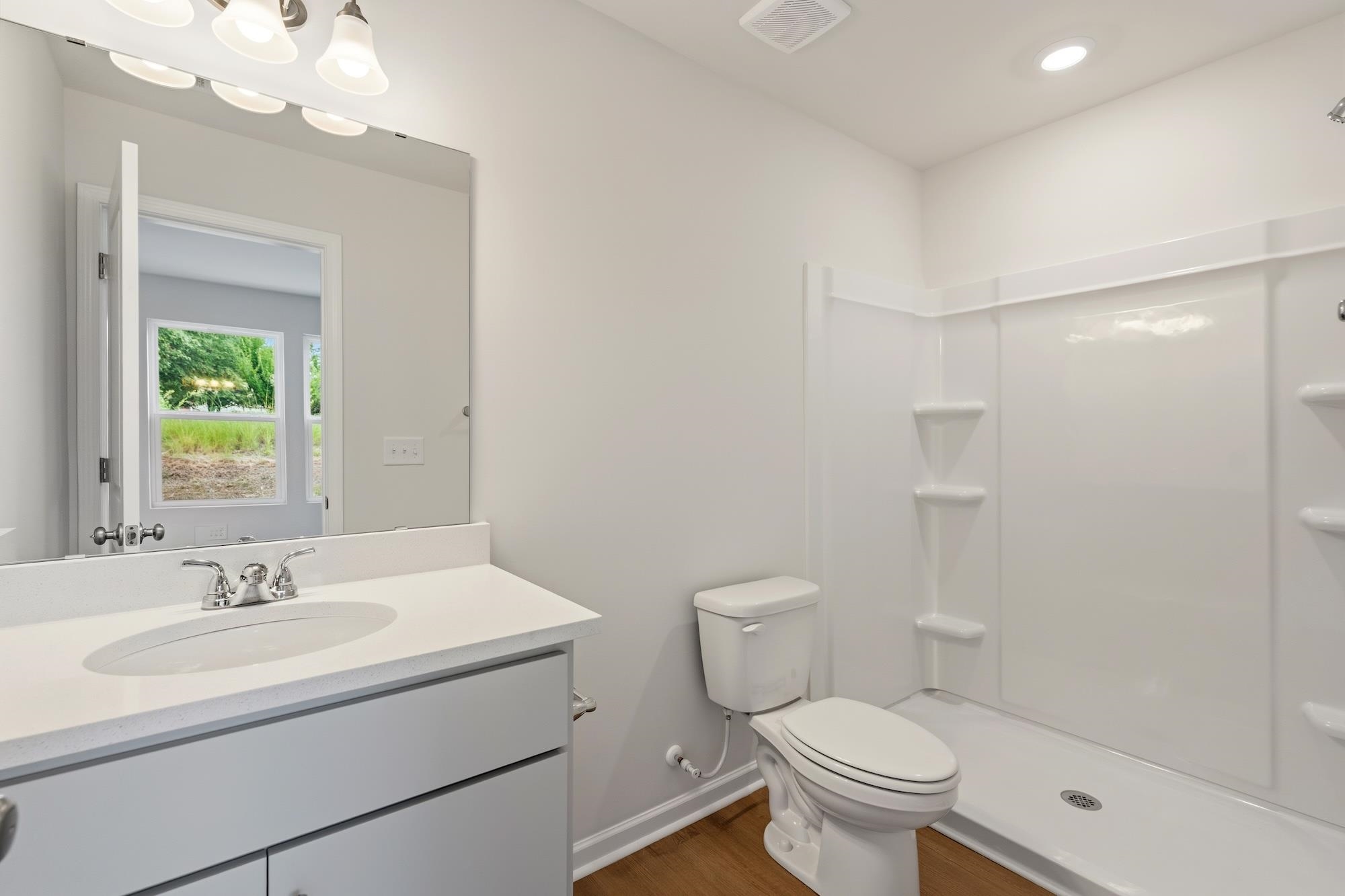 131 Cloverfield Lane Property Photo 8