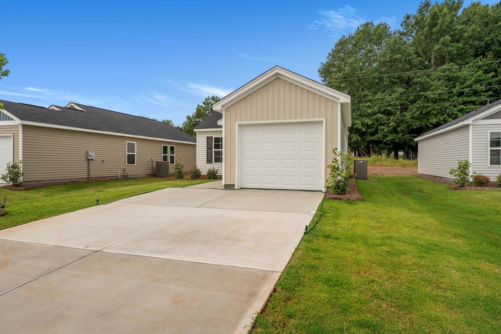 131 Cloverfield Lane Property Photo 16