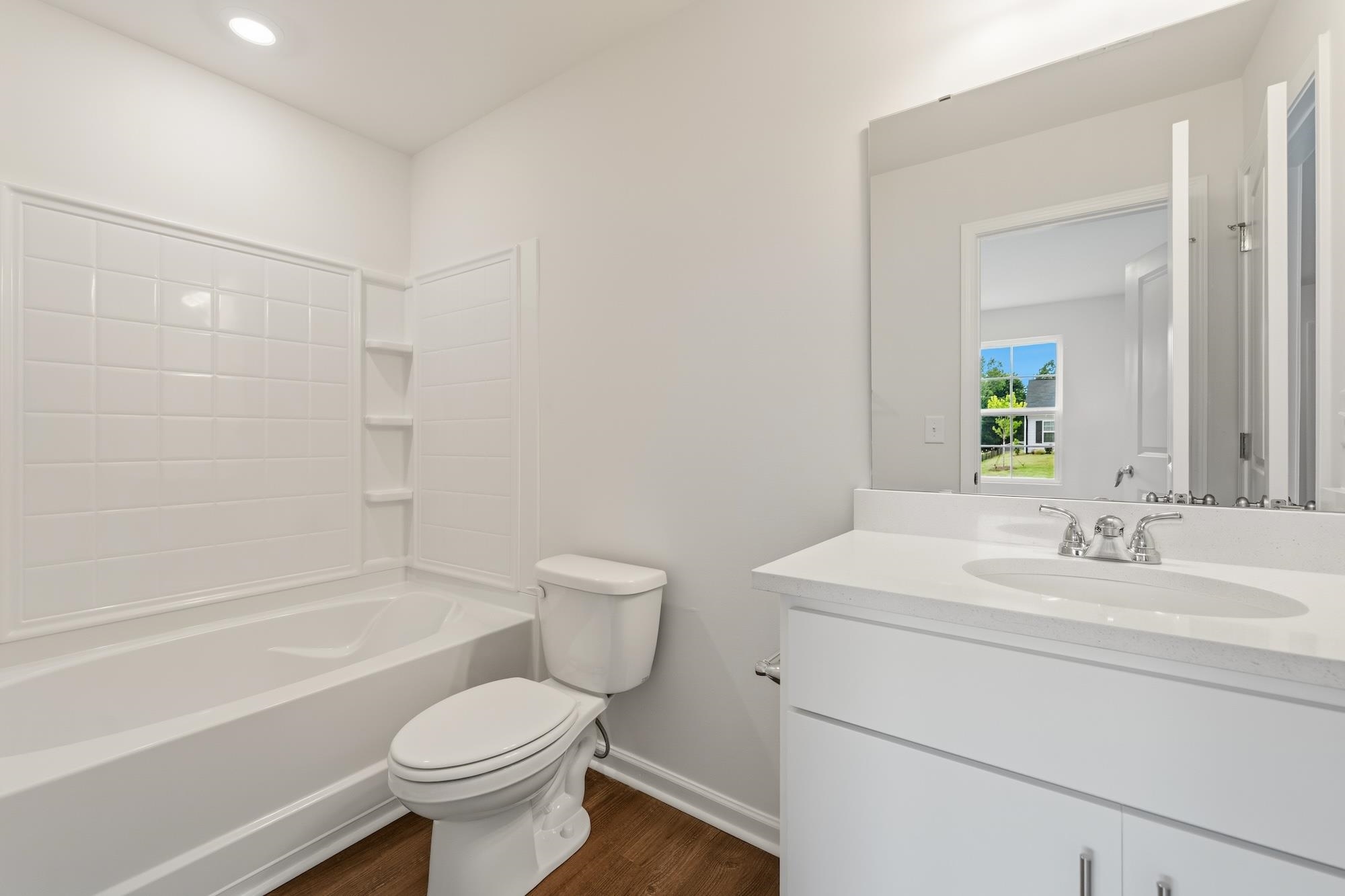 127 Cloverfield Lane Property Photo 9
