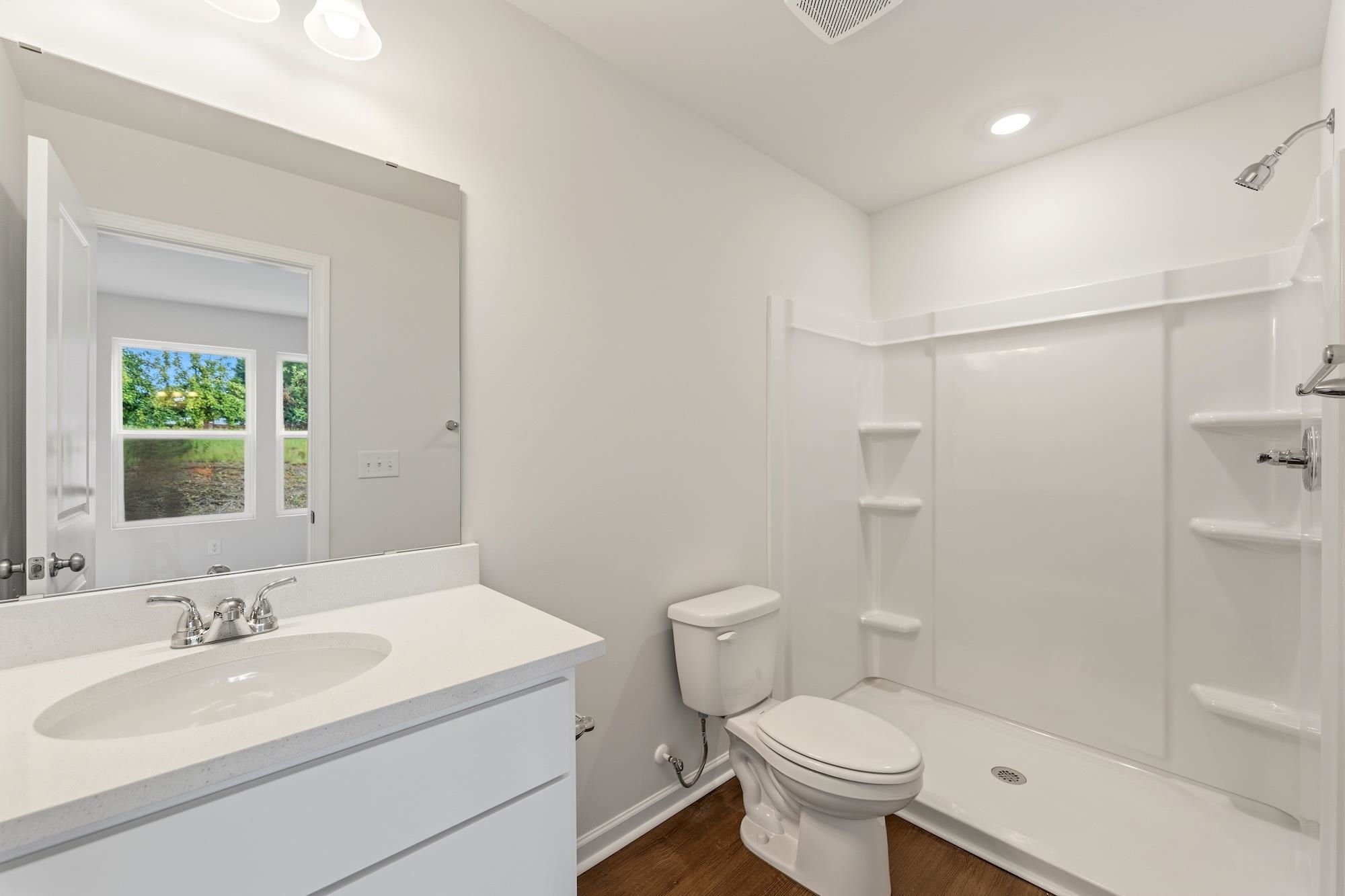 127 Cloverfield Lane Property Photo 11
