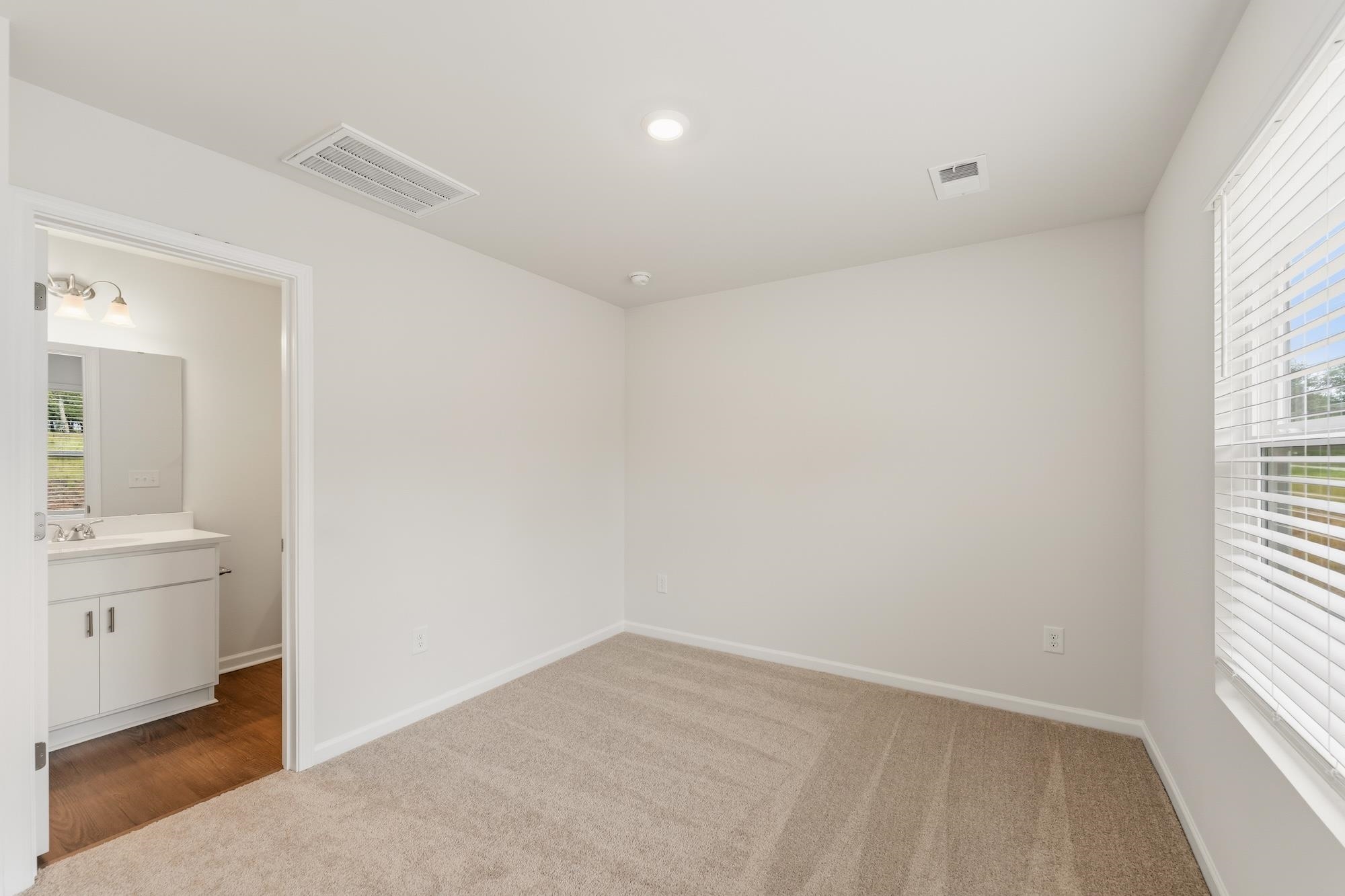 123 Cloverfield Lane Property Photo 12
