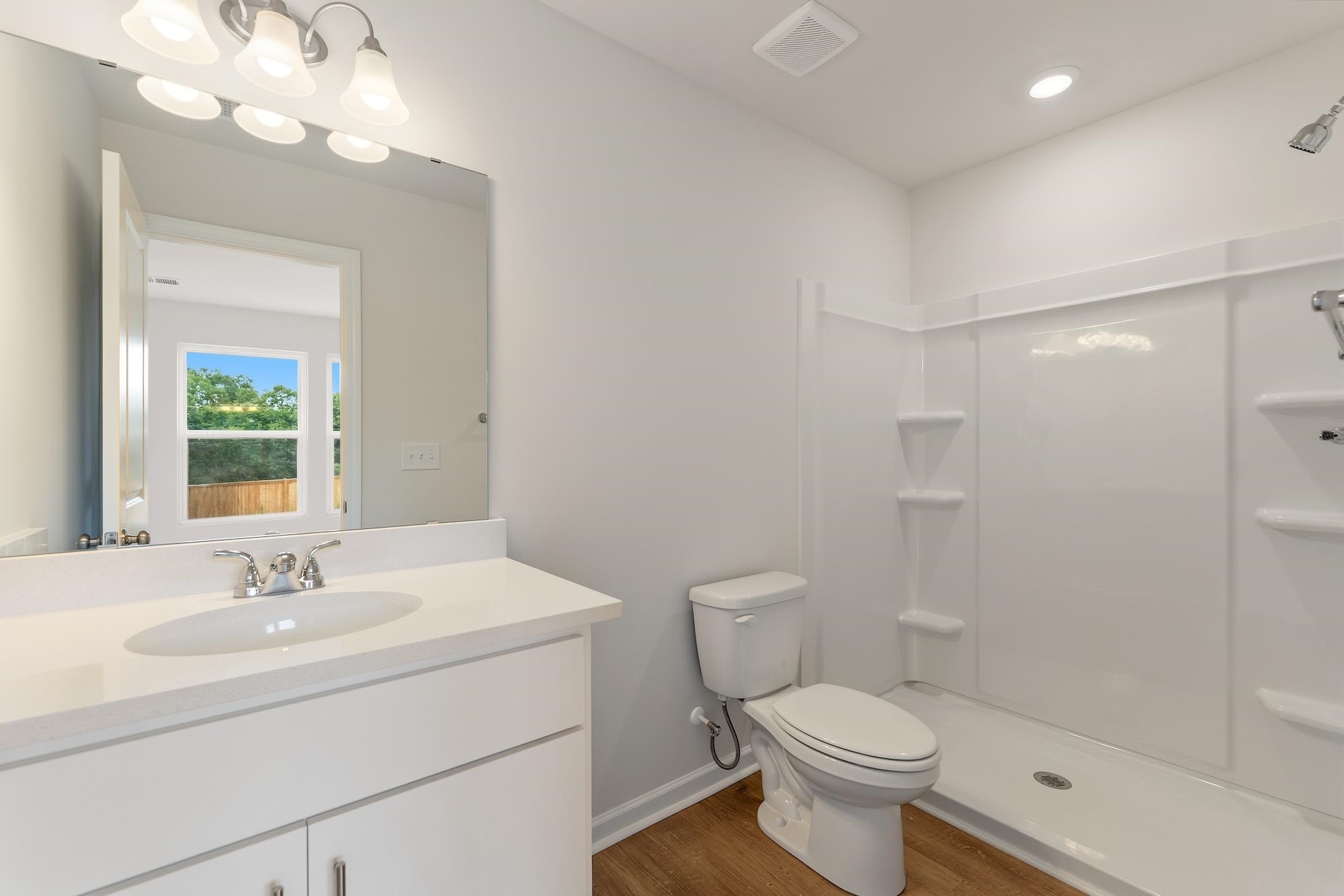 134 Cloverfield Lane Property Photo 11