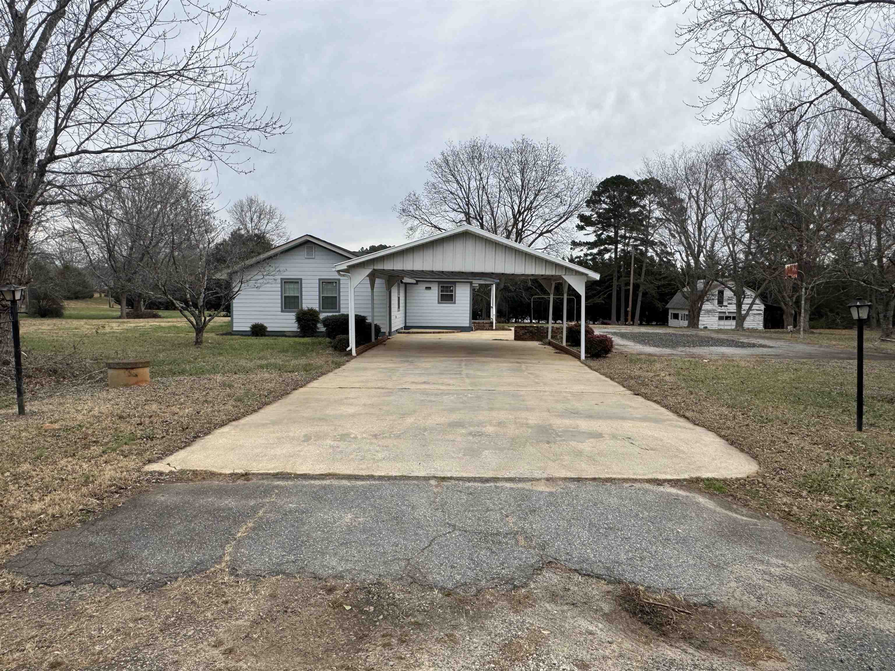 809 John Dodd Road Property Photo 3