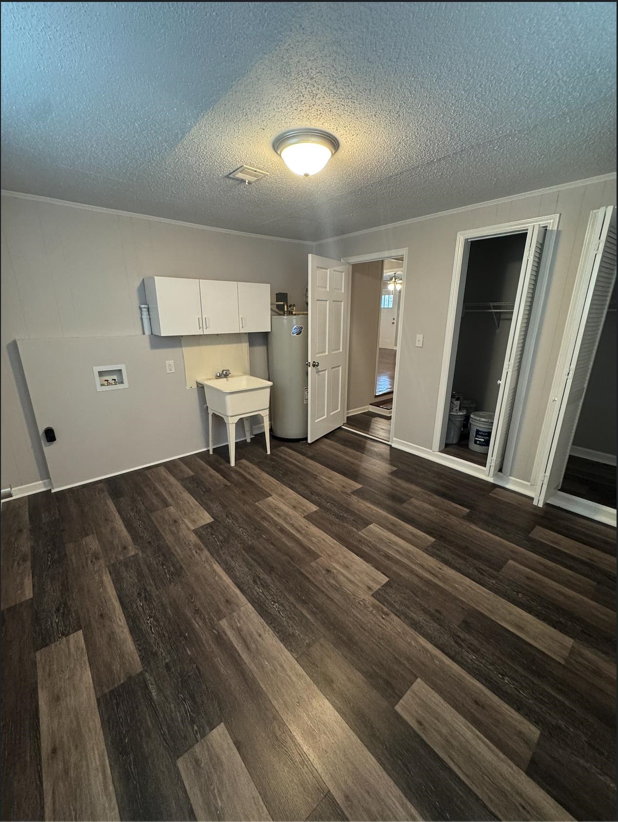 809 John Dodd Road Property Photo 13