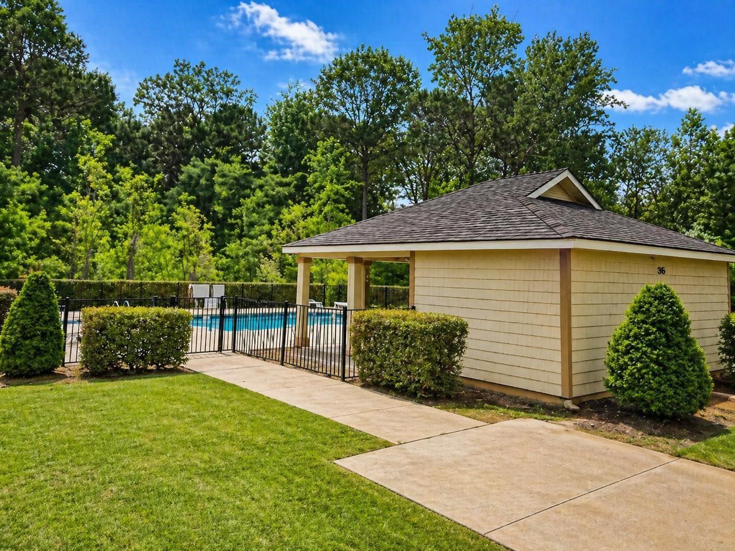 430 Wolfbend Road Property Photo 29
