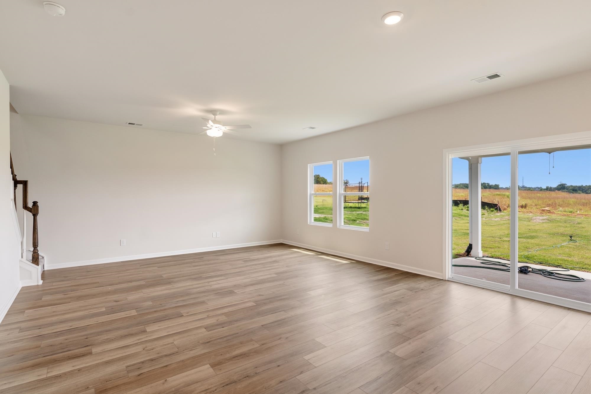 2324 Mill Loop Property Photo 8