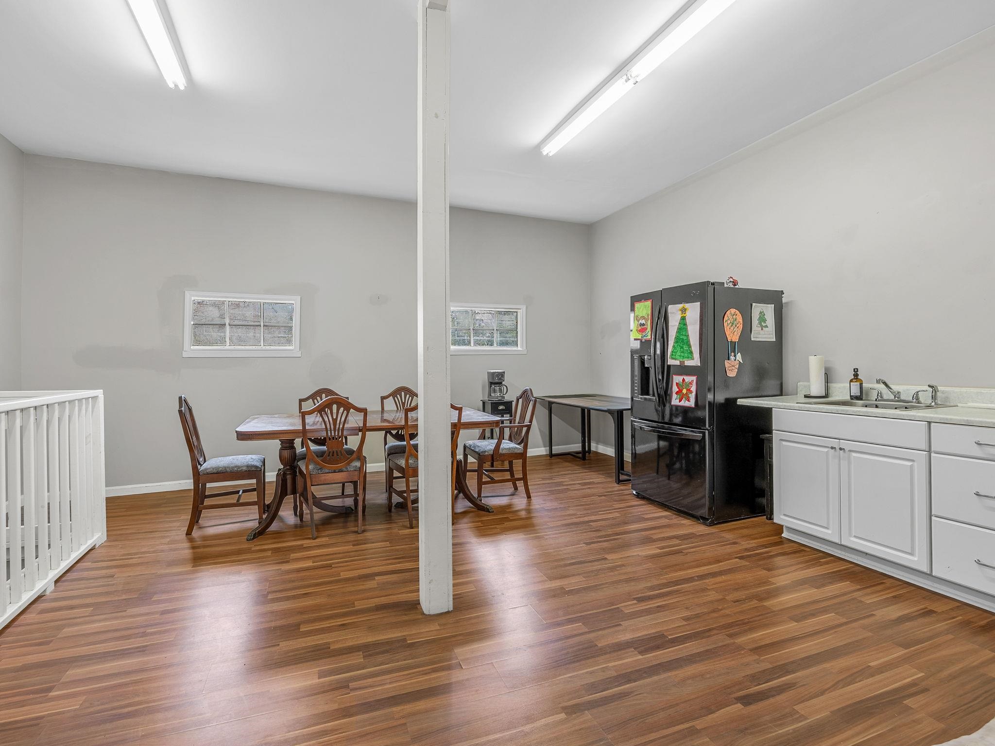 332932 Property Photo 17