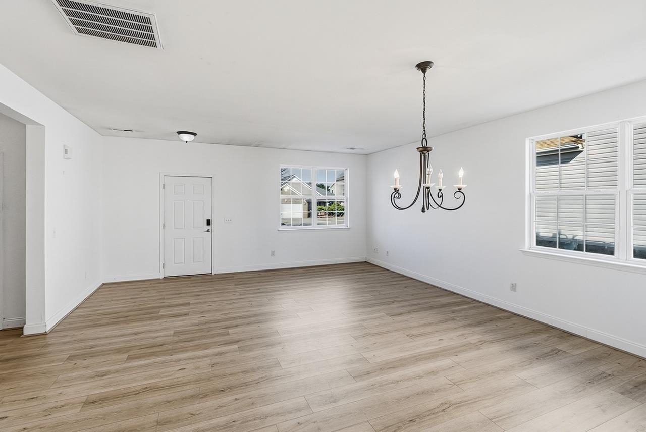 811 South Edisto River Drive Property Photo 4