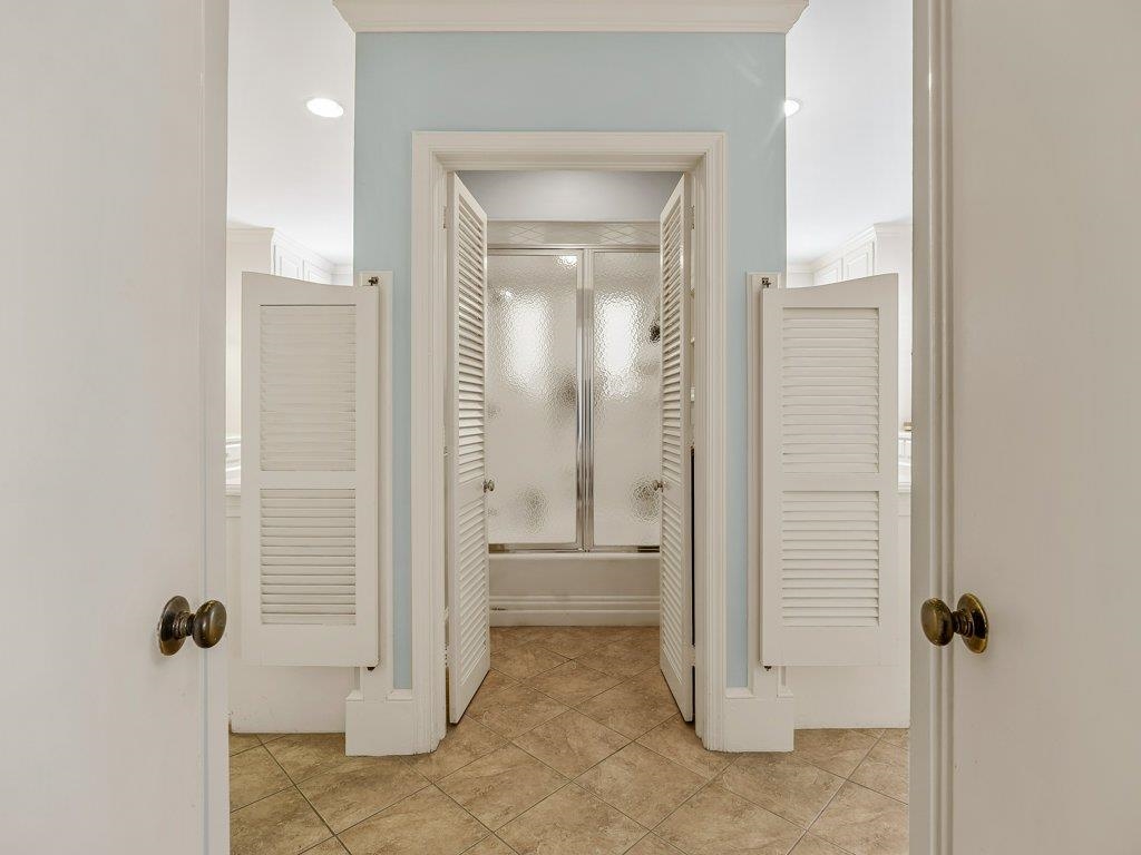 2600 Club Drive Property Photo 26